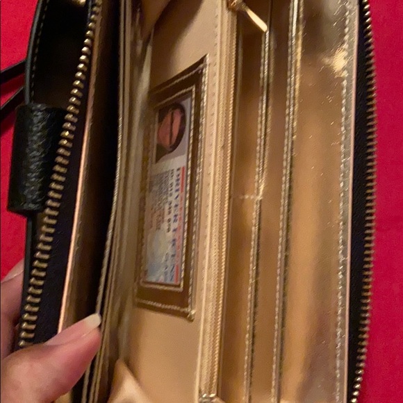 wallet - Picture 2 of 4